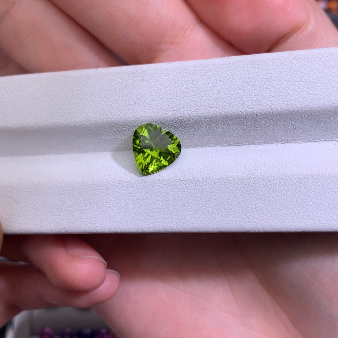 未镶嵌裸石橄榄石3.91ct