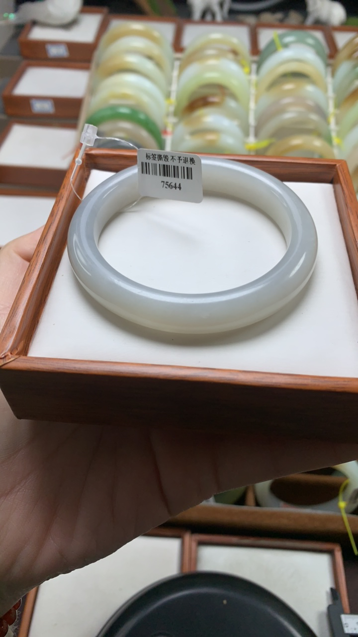 天然和田玉手镯烟紫58.6