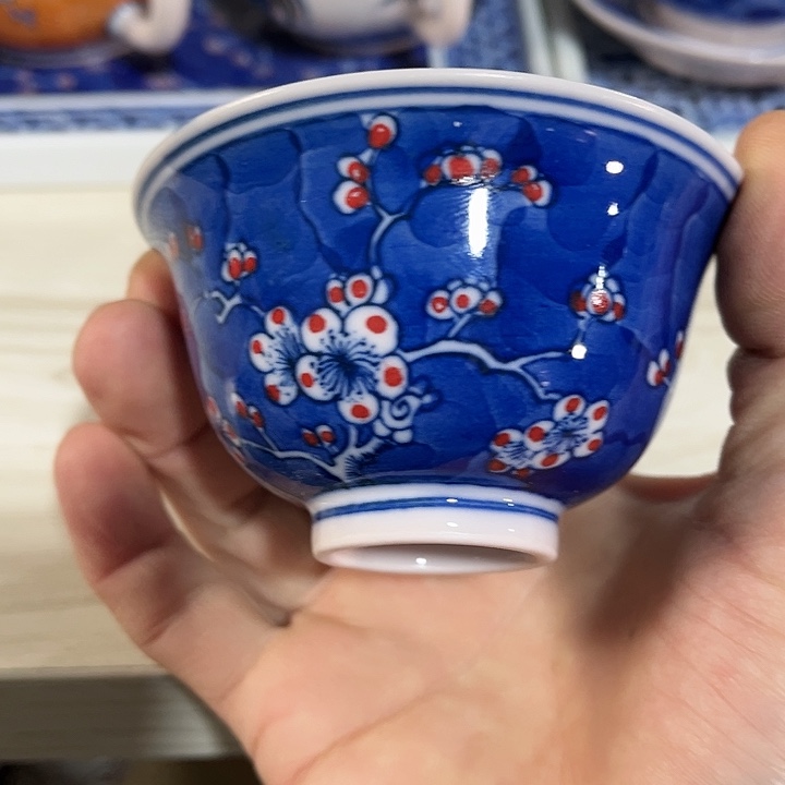 瓷片景德镇陶瓷杯子。红。