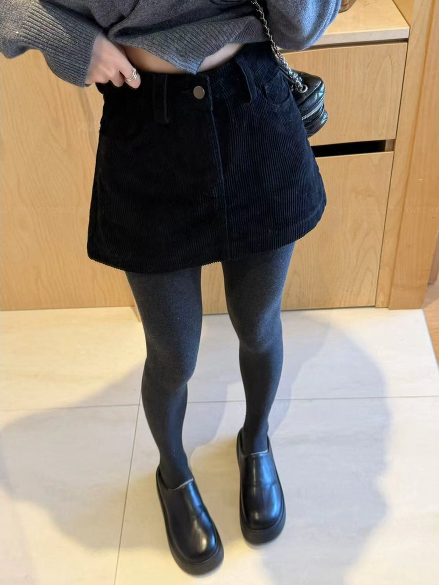 韩国东大门秋季新款韩版复古灯芯绒半身裙女高腰显瘦百搭短裙黑色