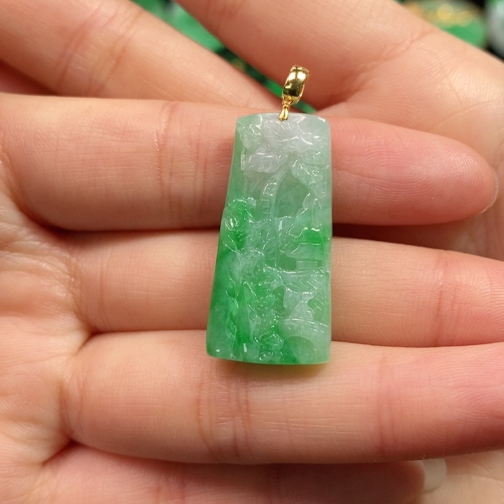 颈饰未镶嵌翡翠吊坠