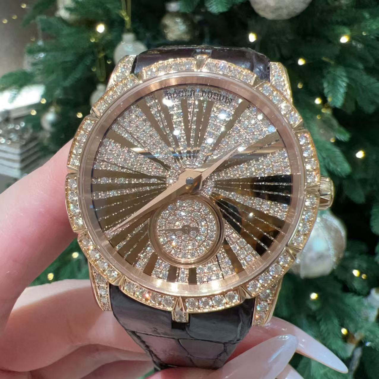 99新 ROGER DUBUIS/罗杰杜彼 王者满钻RDDBEX0357自动玫瑰金36盘