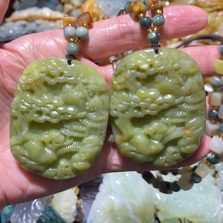 岫玉岫玉吊坠未镶嵌