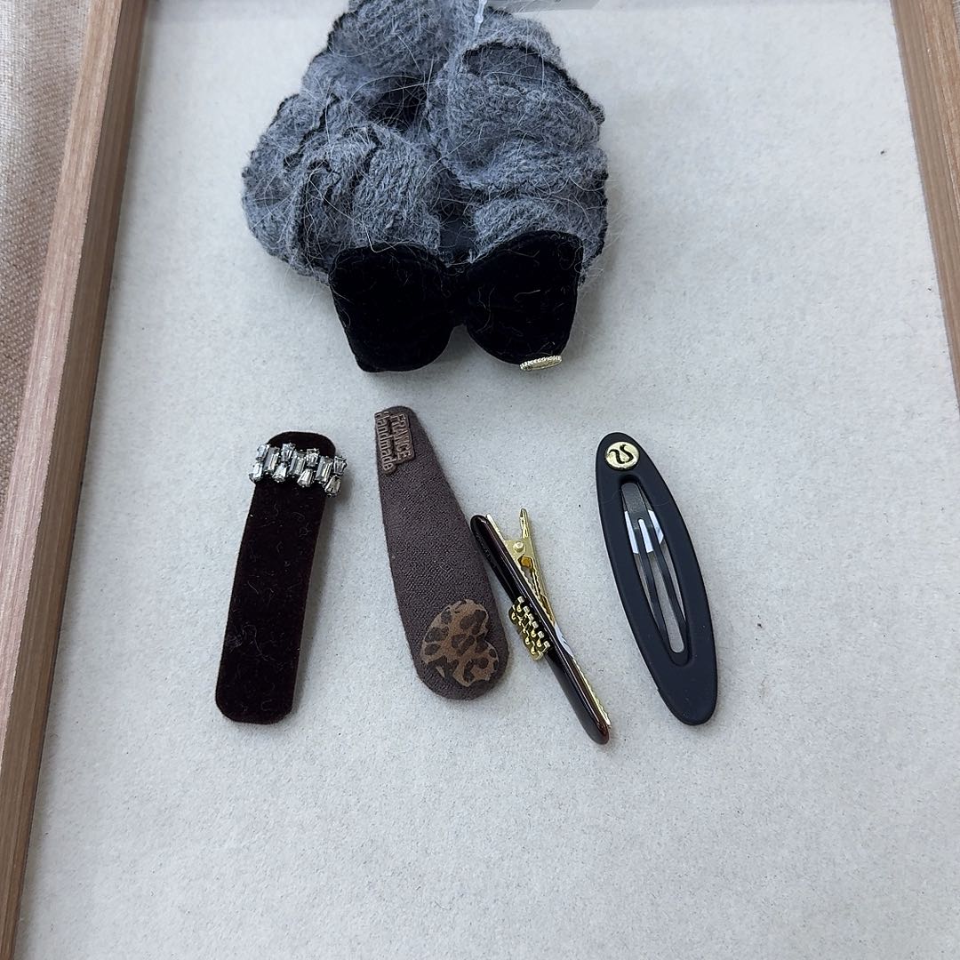 皮质铁合金夹子79