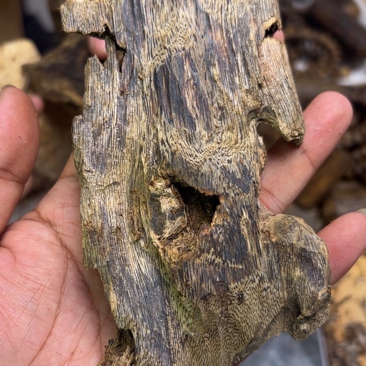 沉香碎屑沉香52克