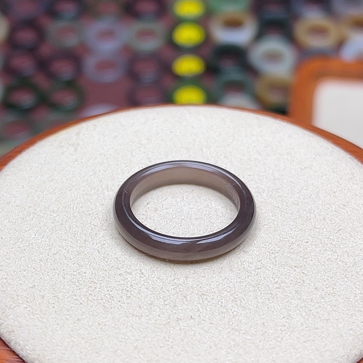 和田玉戒指未镶嵌18.5内径18圈烟紫
