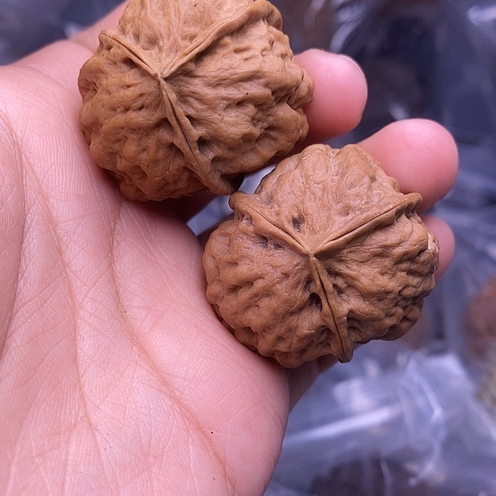 文玩核桃把件   190