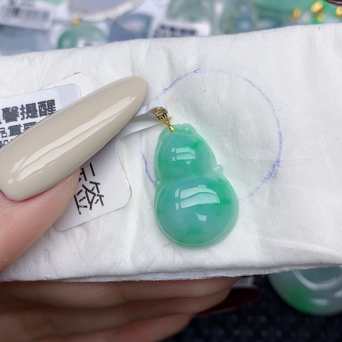 翡翠18K金镶嵌颈饰天然缅甸翡翠a货百元以上9元证书费自理