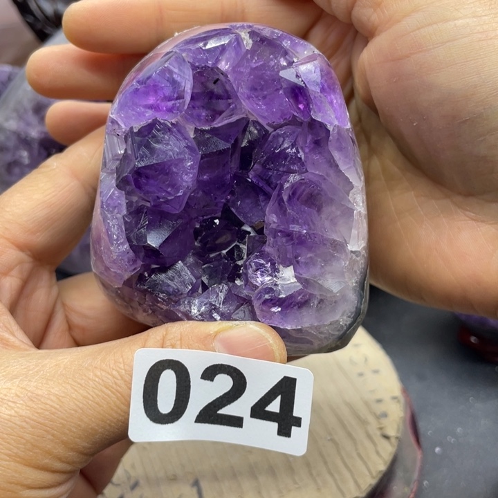 未镶嵌水晶大型摆件（非配饰）