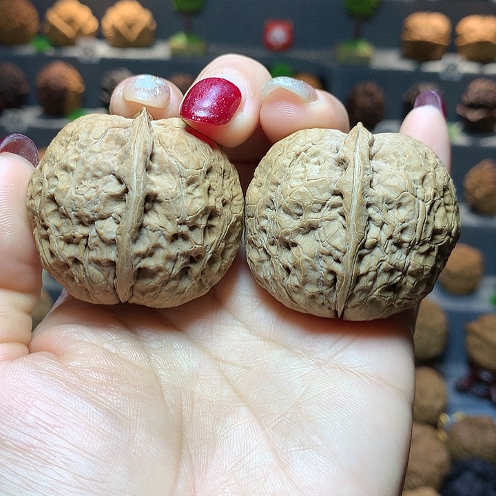 文玩核桃吊坠滑皮元宝