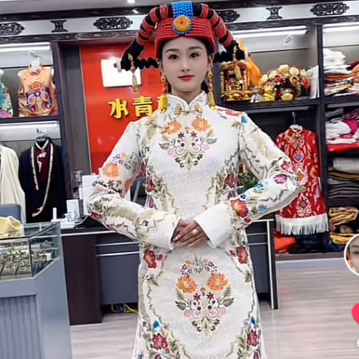 2024新款女式提花面料丹巴嘉绒服装连衣裙民族风