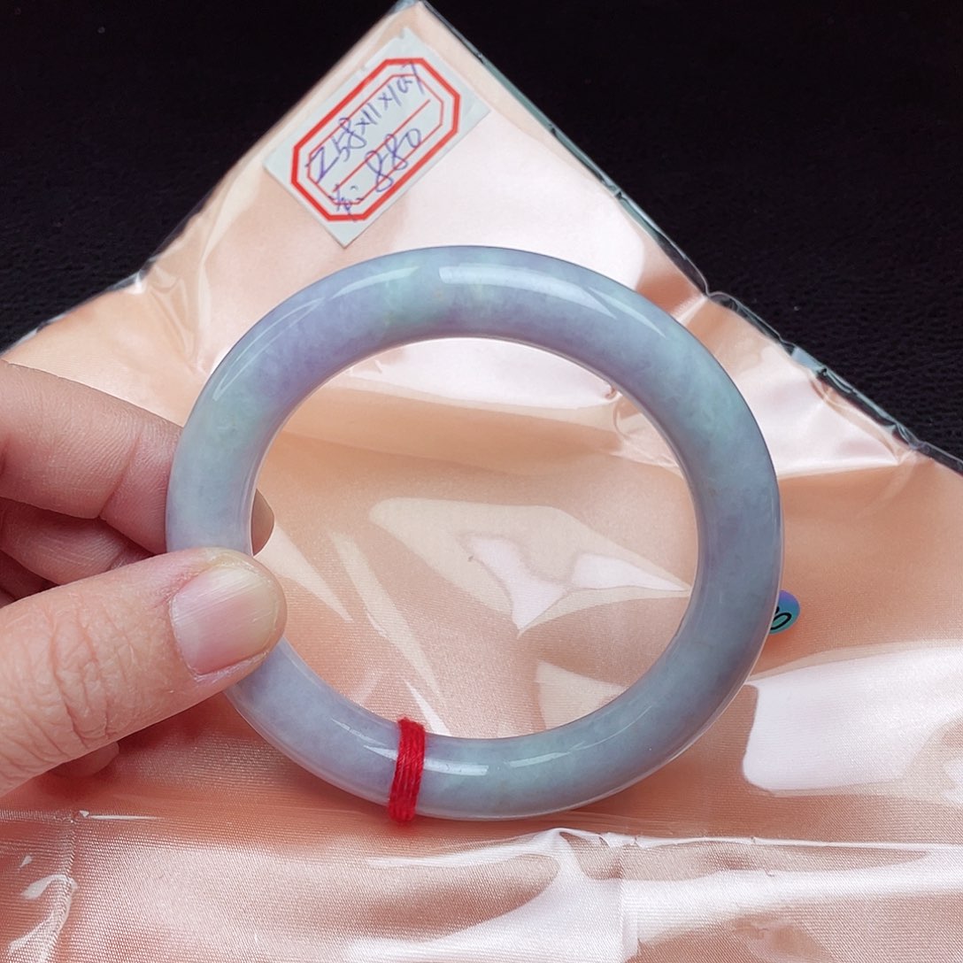 翡翠手镯未镶嵌58圈
