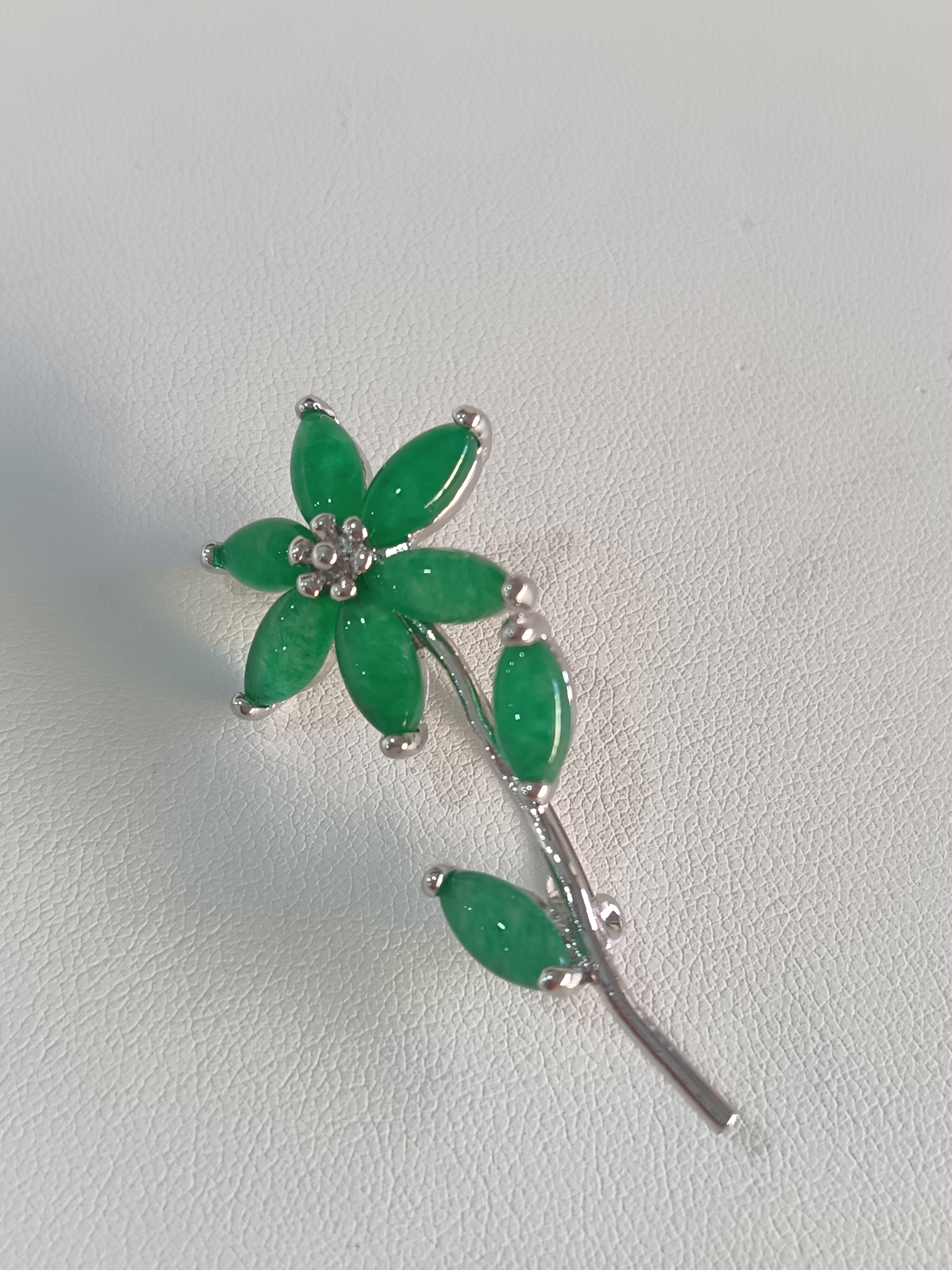 合金仿水晶胸针 合金绿色植物花卉胸针精致