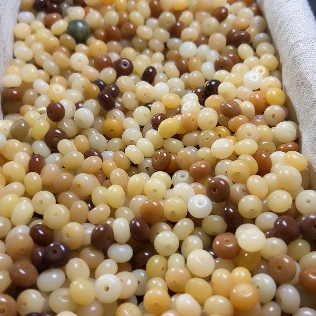 白玉菩提吊坠200颗卡9小熊算盘微瑕