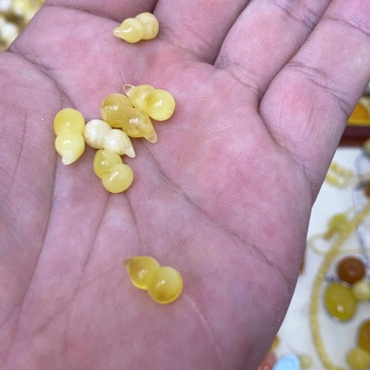 蜜蜡未镶嵌裸石多样性发货其二