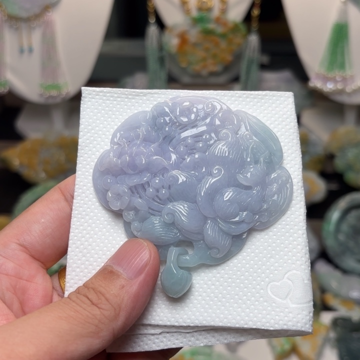 颈饰未镶嵌翡翠吊坠