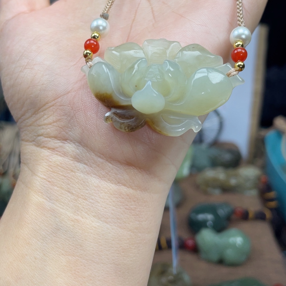 和田玉颈饰未镶嵌