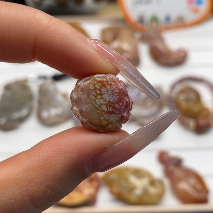 硅化玉手串未镶嵌手串月饼