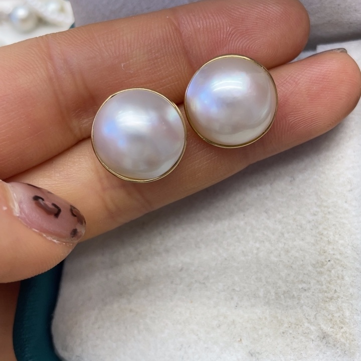 拼合珍珠（马贝珠）耳饰18K金镶嵌