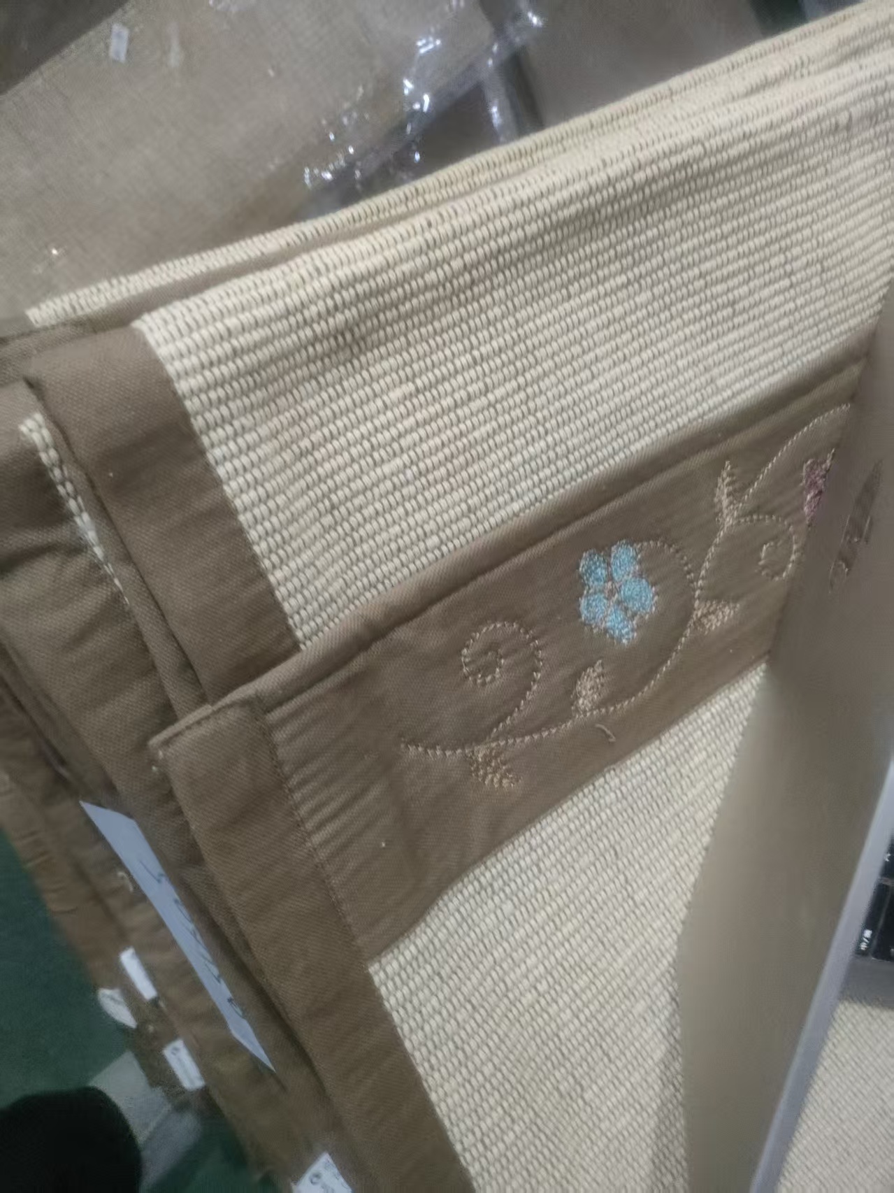 手工编制卡其边70*210