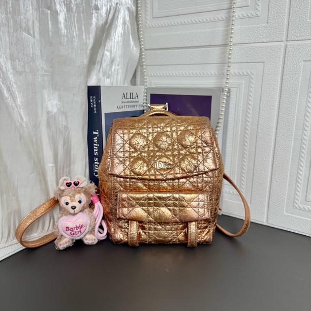 95新 DIOR/迪奥 95新 经典款金属爆裂皮双肩包