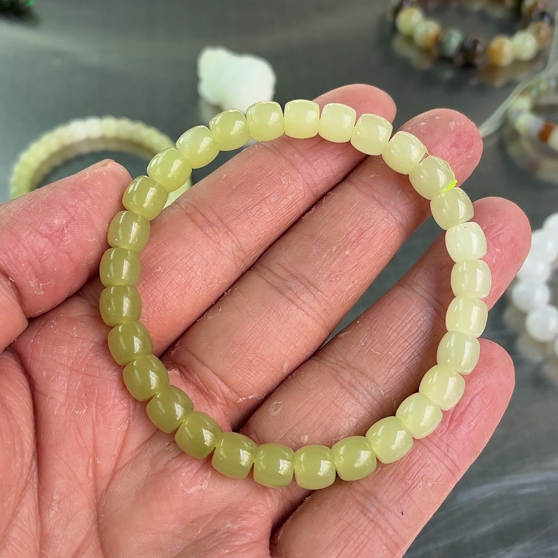 和田玉未镶嵌手链