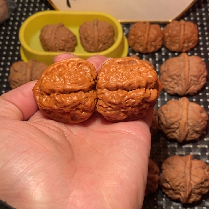 闹***༌把件文玩核桃四深开背八腿蛙王