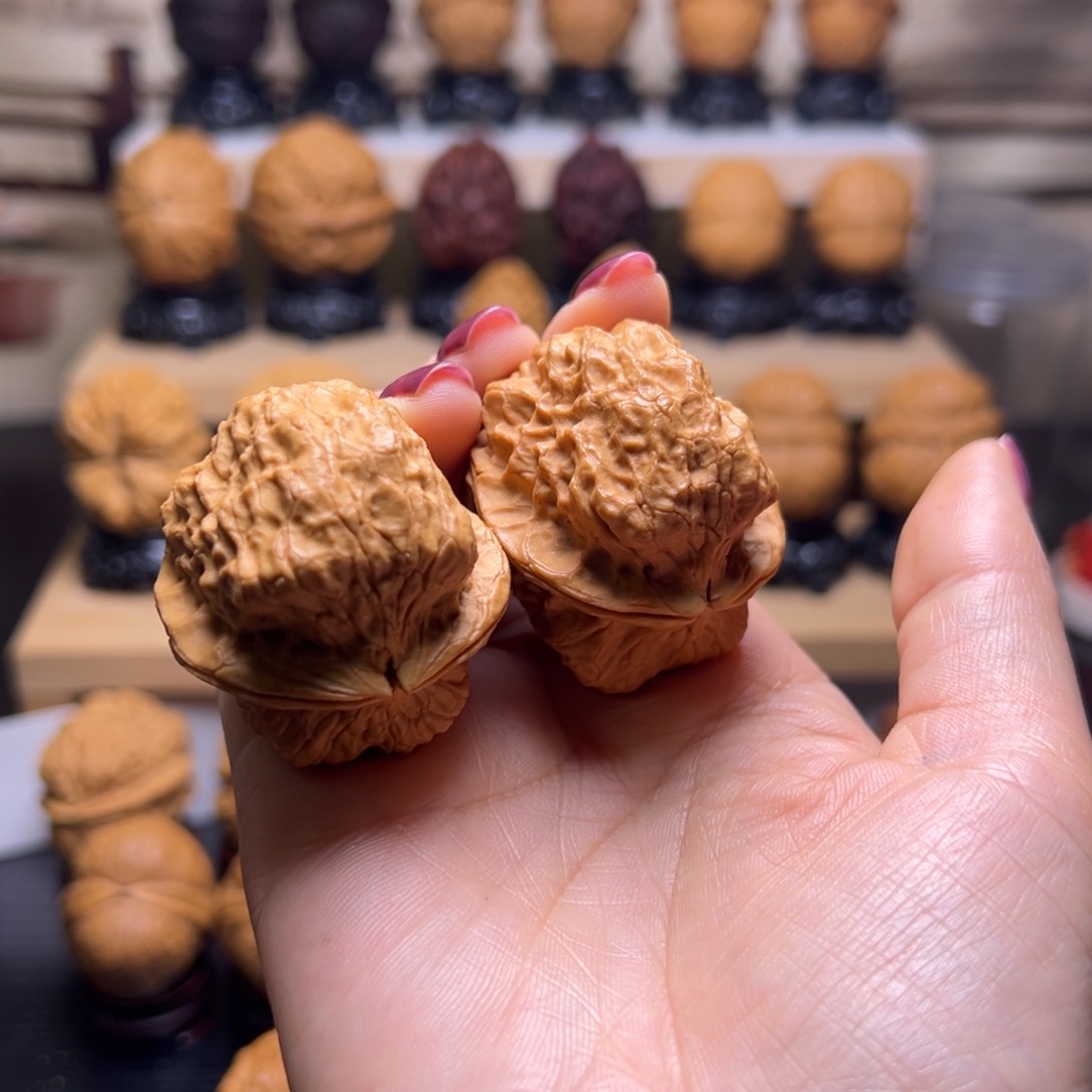 文玩核桃把件至尊蟾王H23