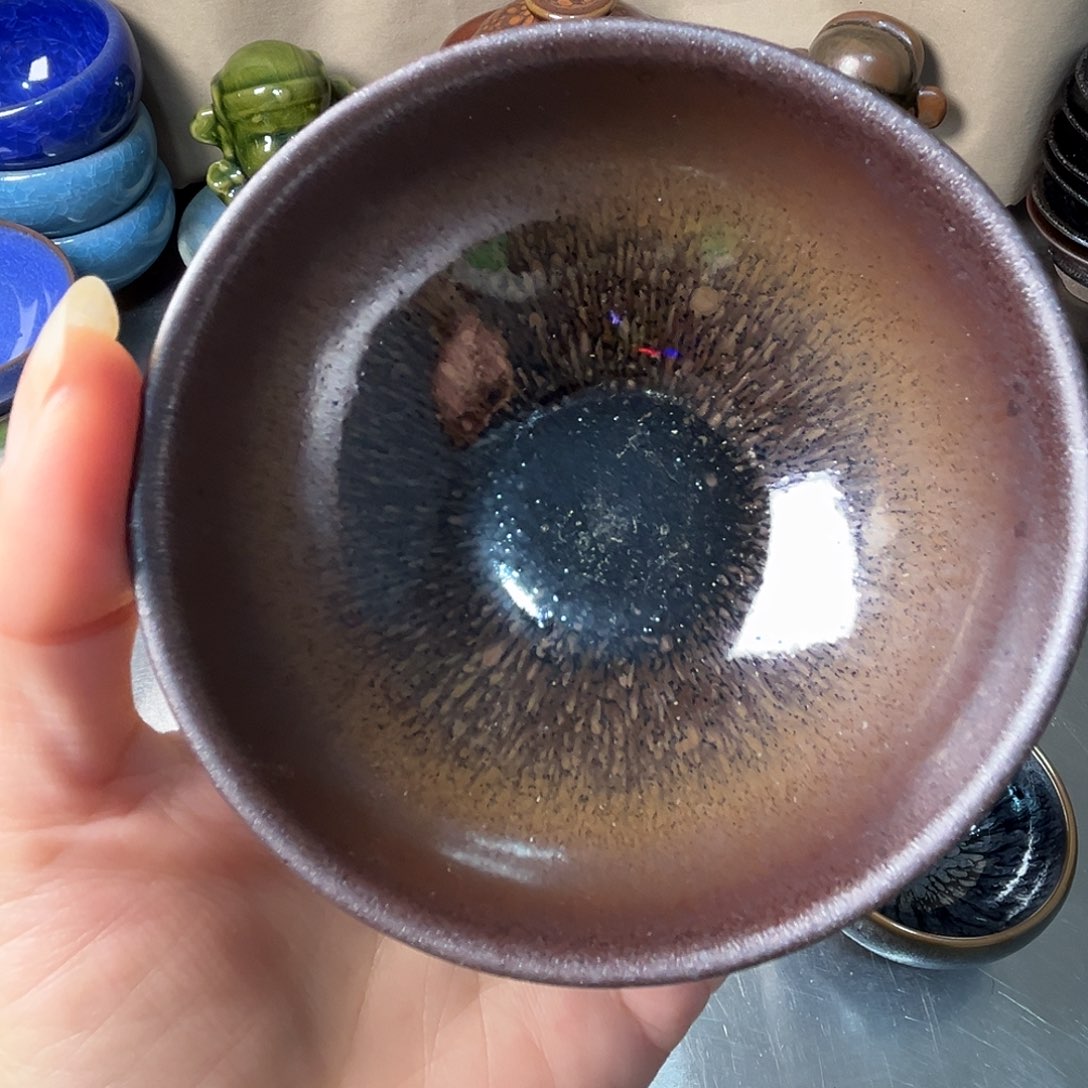 茶盏我在开会不回你消息啦