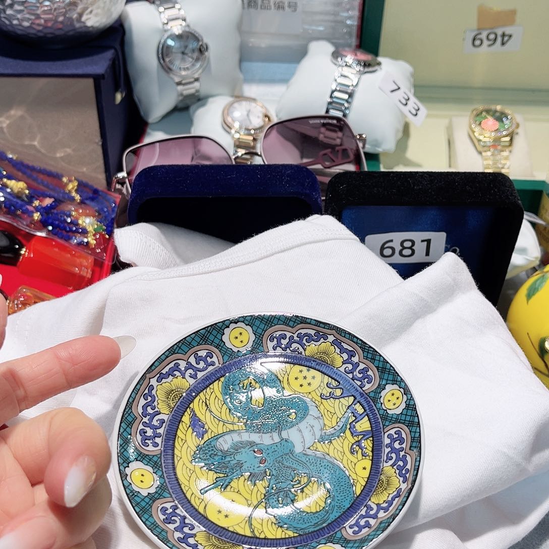 瓷片Bjvjbjhbbbnbbjhhggghhhj
