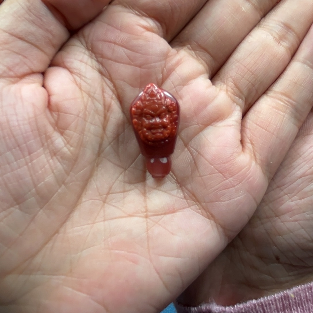 花***手颈饰未镶嵌南红玛瑙