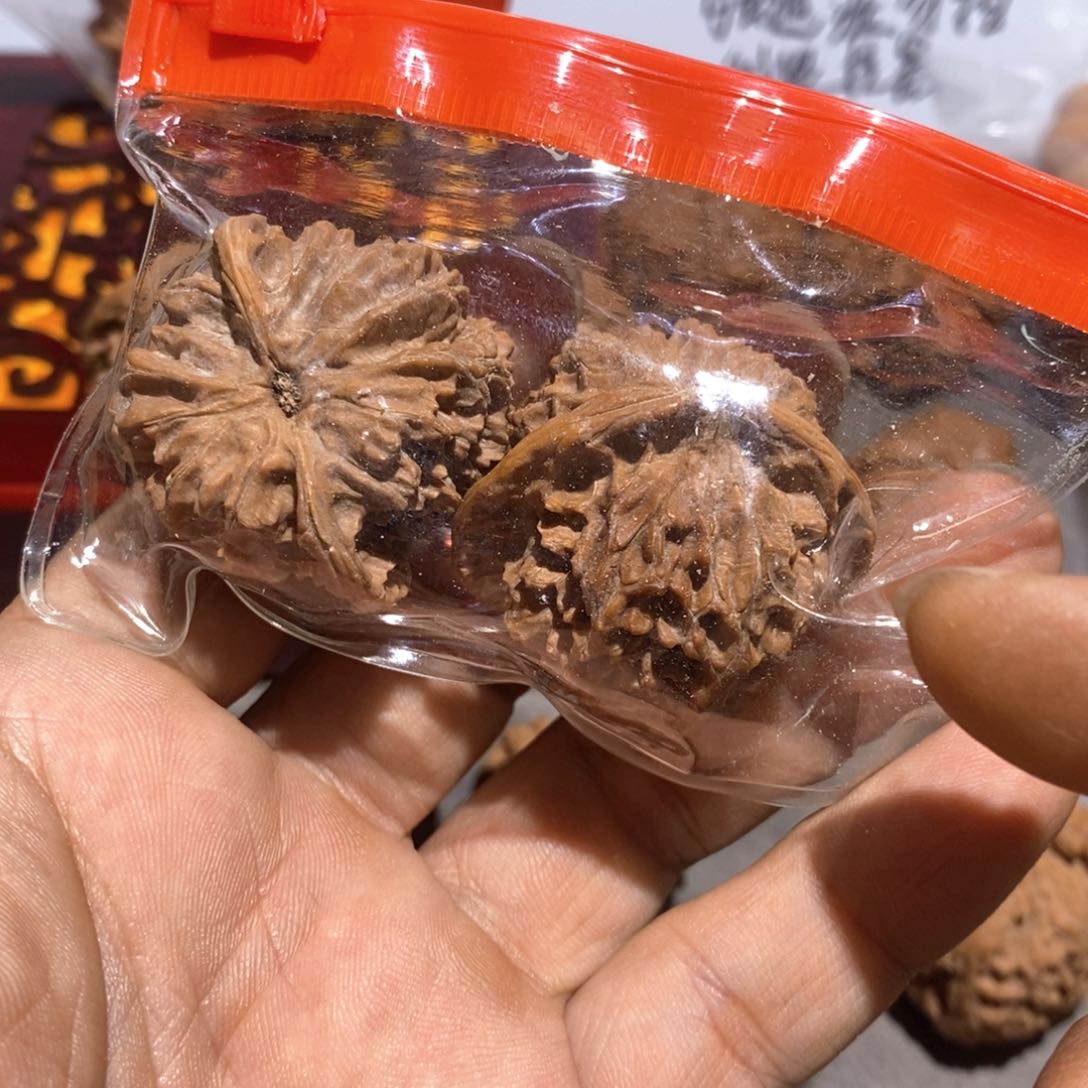 文玩核桃把件仄*游戏