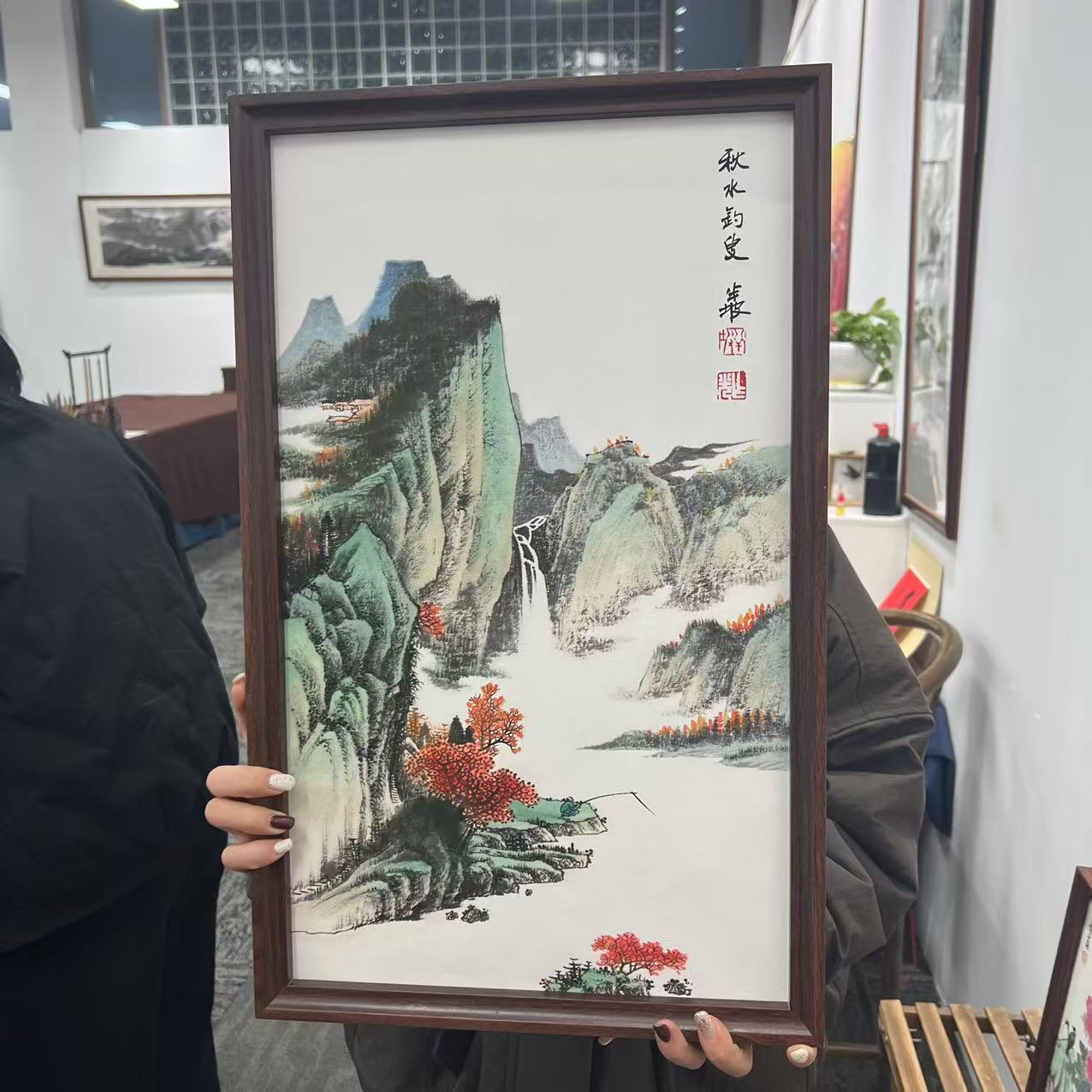 33*53竖幅-秋水钓叟松竹子/周作光（带框）