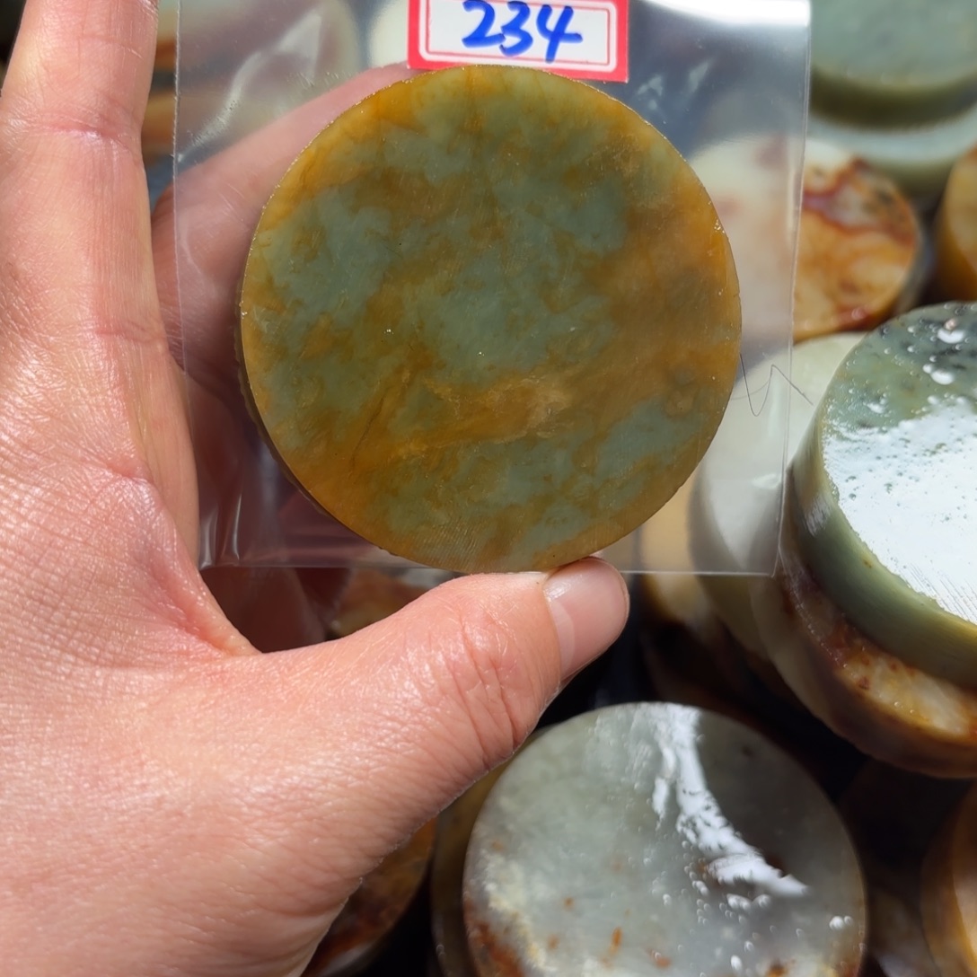 孟***平蛇纹石玉未镶嵌珠宝半成品