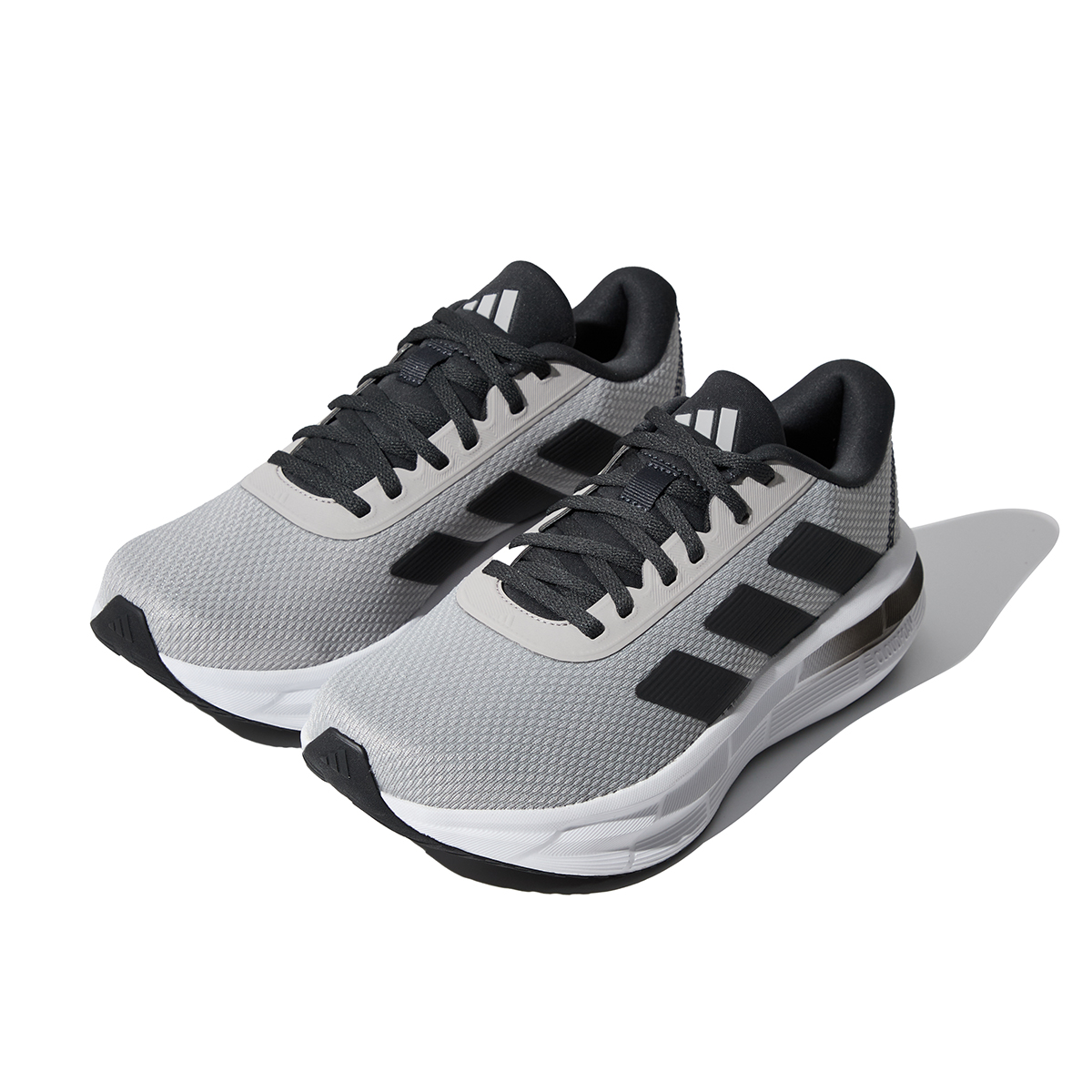 adidas/阿迪达斯男女款网面透气运动休闲鞋减震跑步鞋 KJ3487