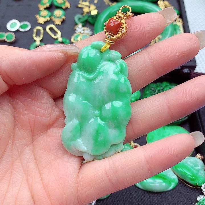 翡翠颈饰银S925镶嵌翡翠