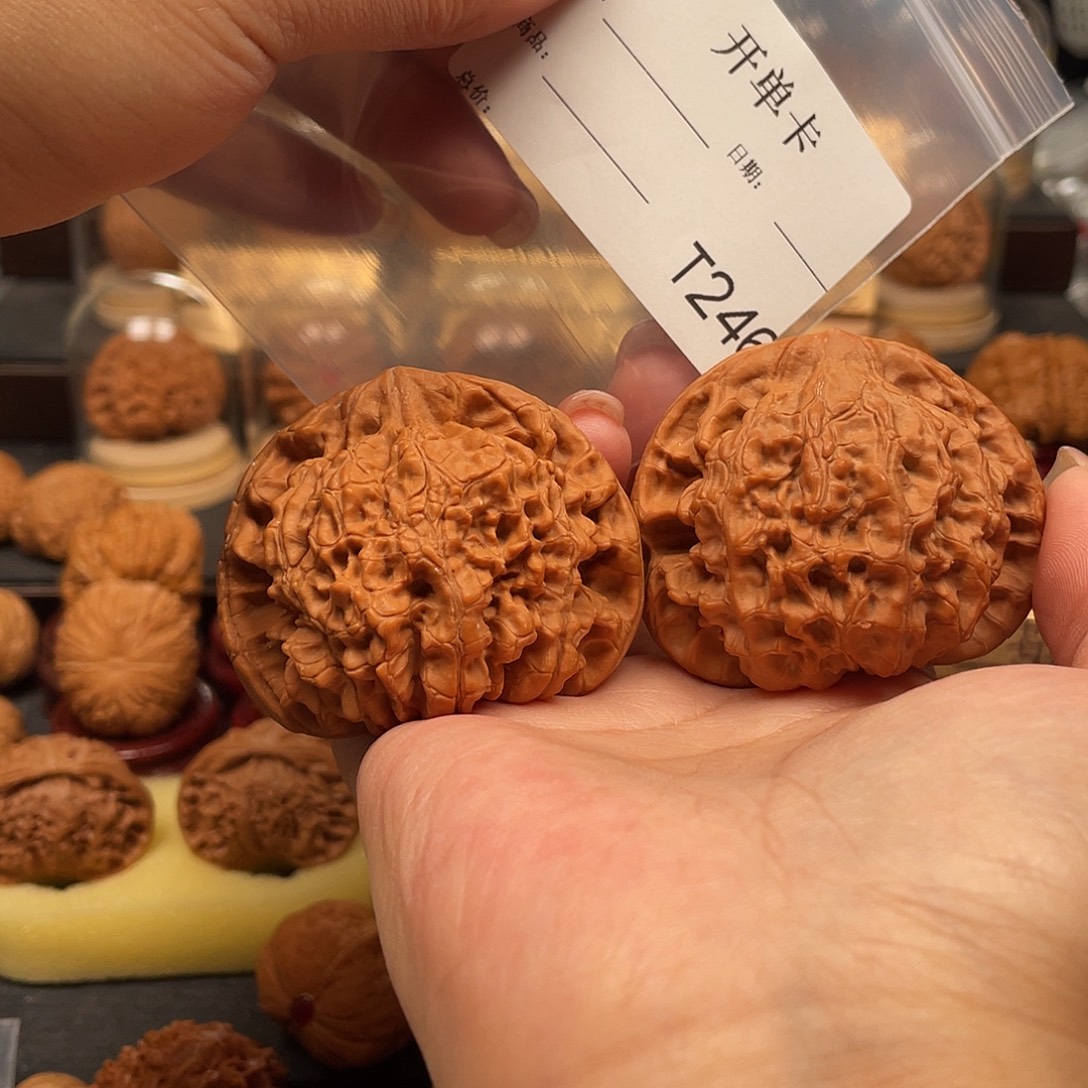 X***v把件文玩核桃官帽54。246