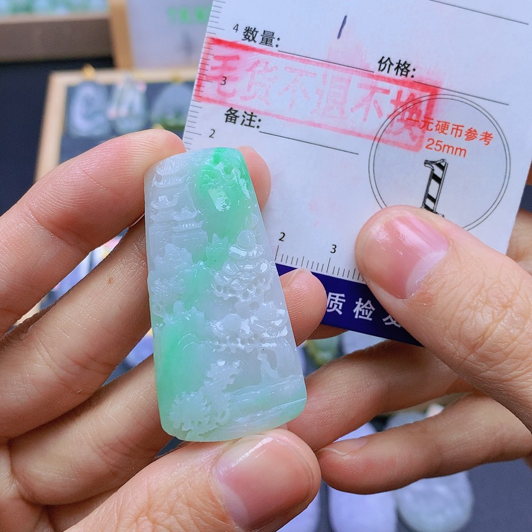 翡翠未镶嵌颈饰翡翠