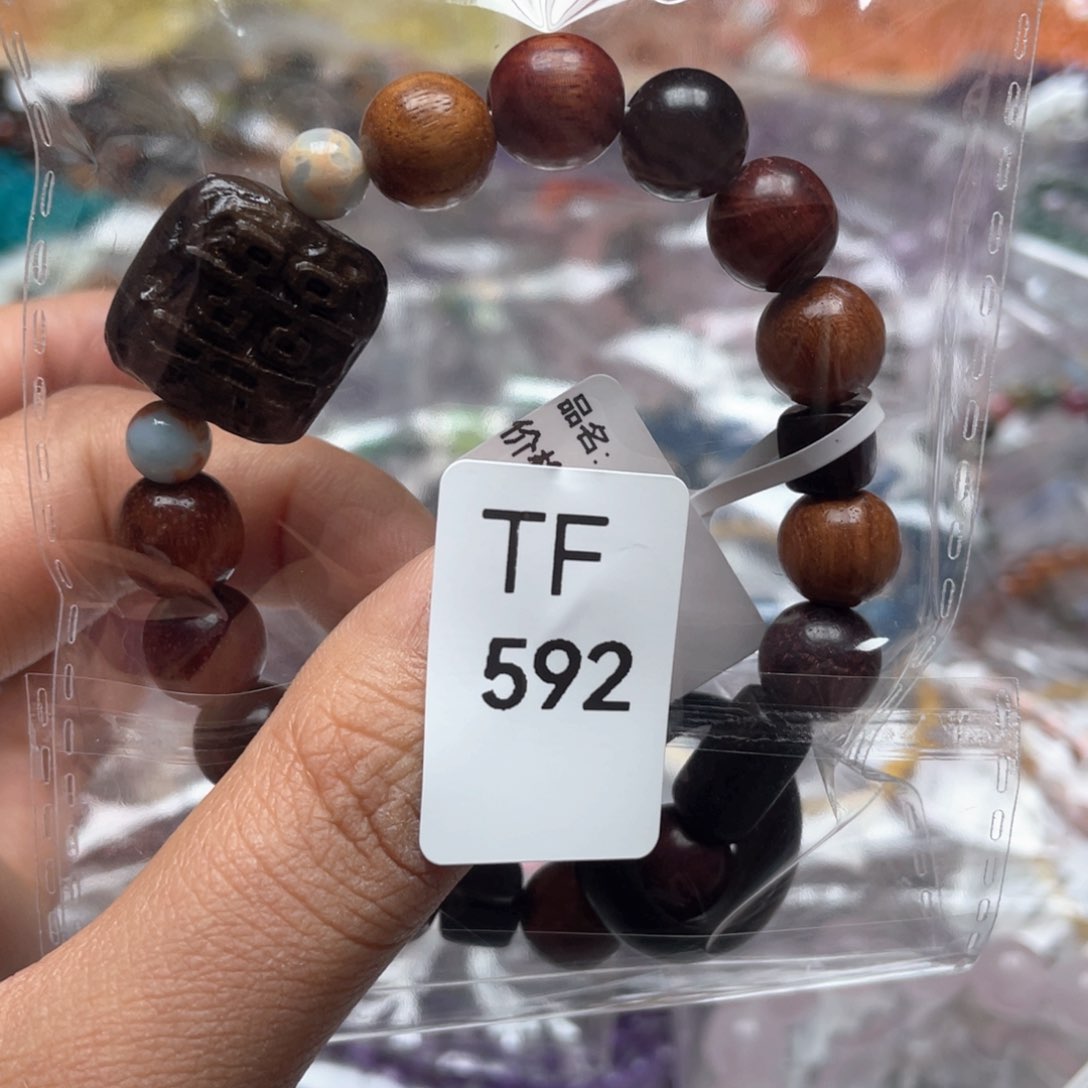 水晶多样性发一只未镶嵌