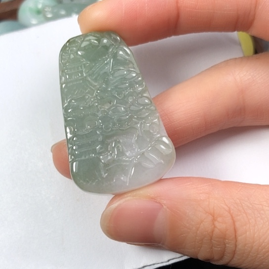 翡翠未镶嵌颈饰缅甸A货，每天下午1点半开播