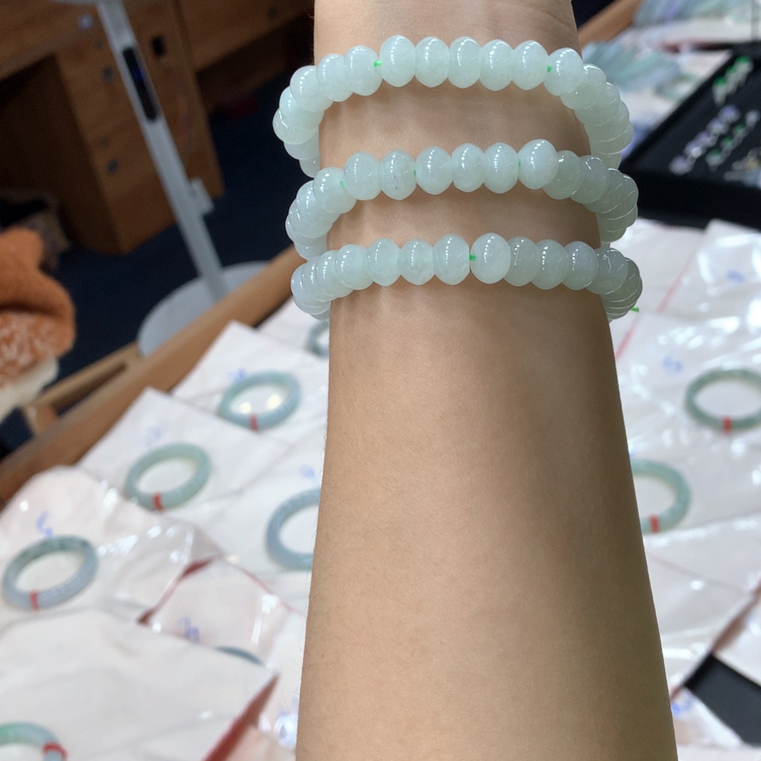 未镶嵌手链翡翠多样性发1