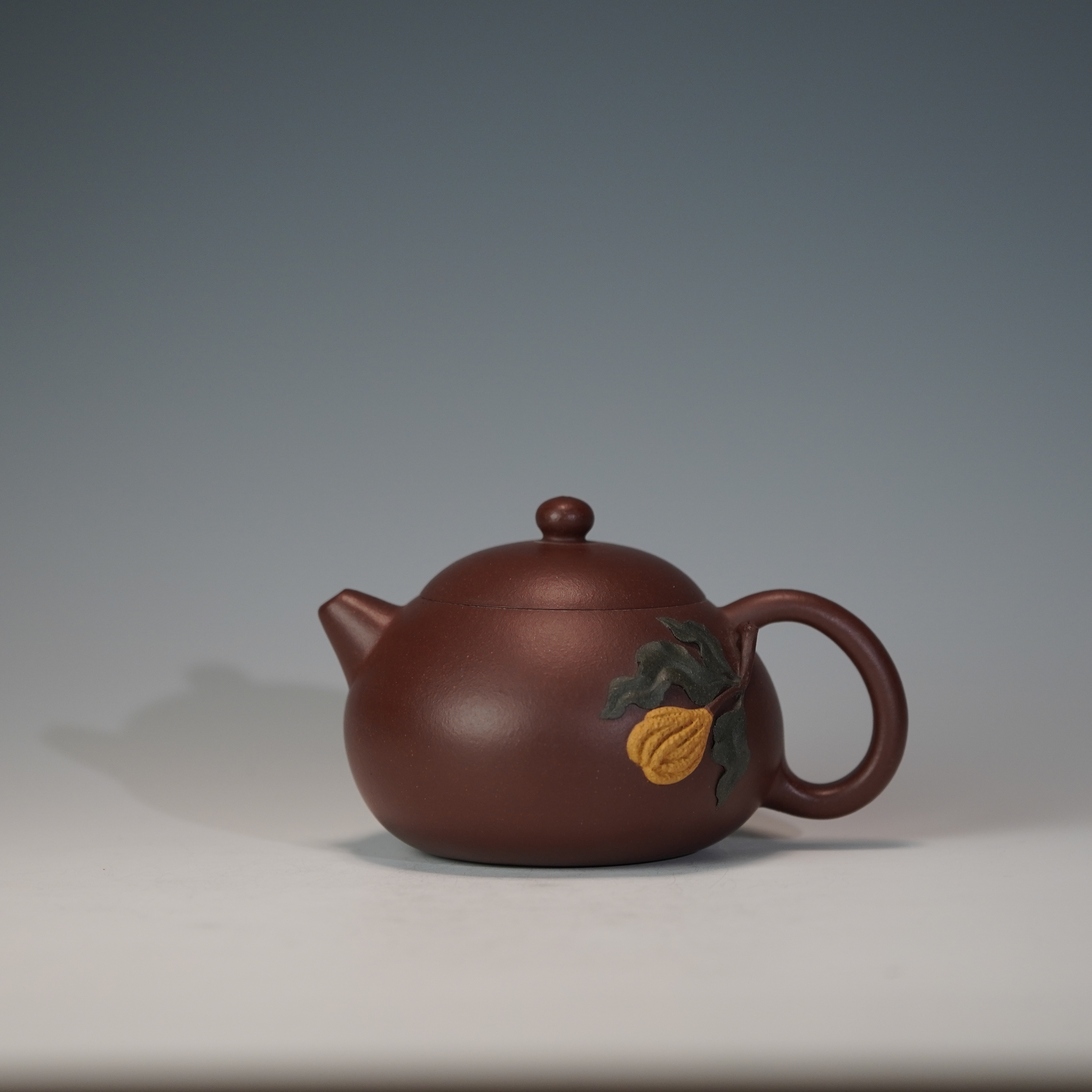 lot.21007 苏小芳 紫泥佛手西施壶 200cc