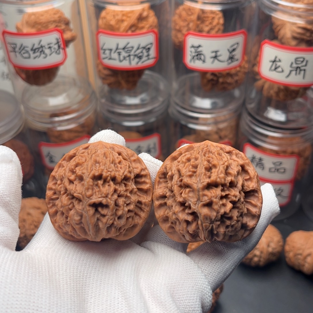 文玩核桃把件45精品水龙纹