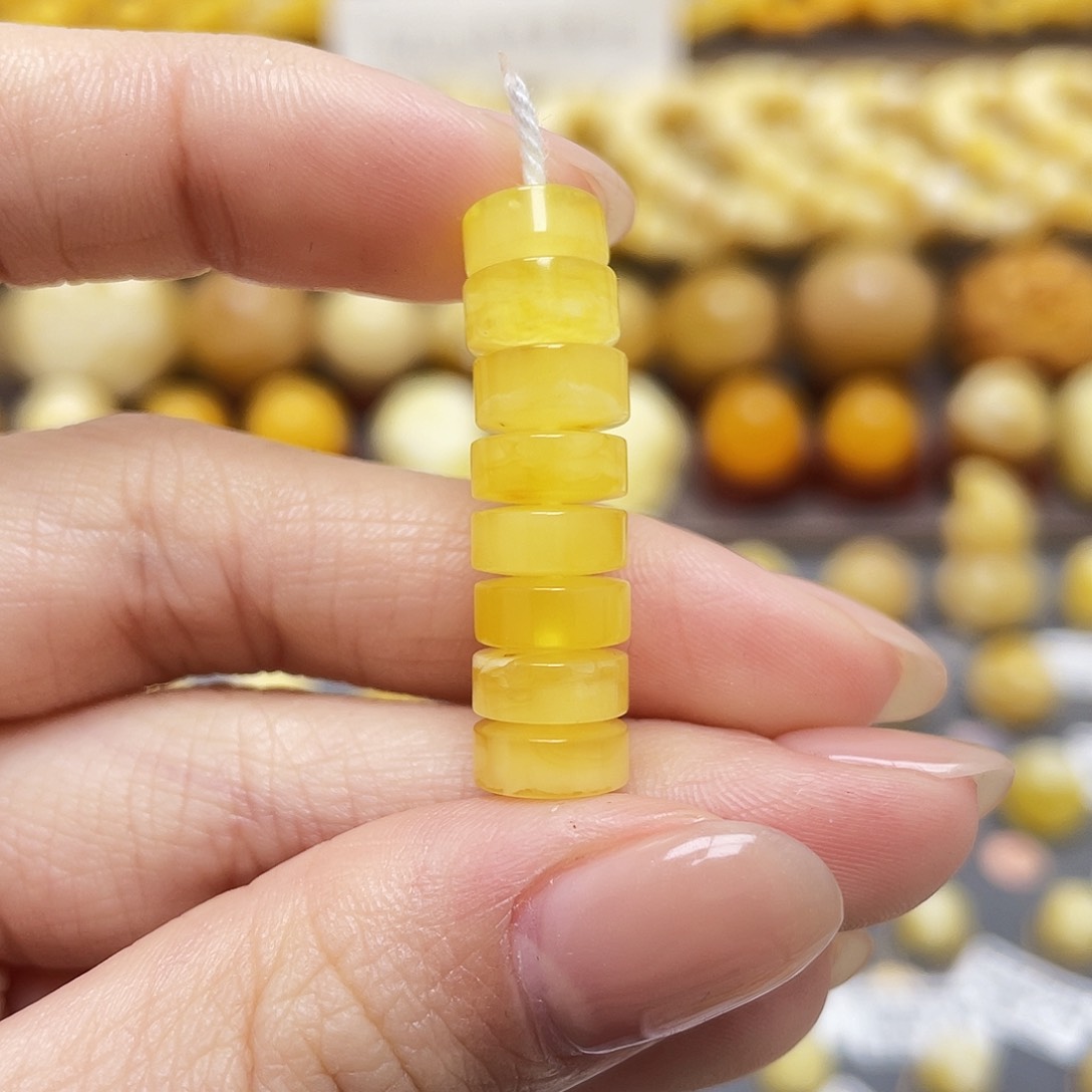 琥珀裸石未镶嵌蜜蜡药片8.5*3.5mm微瑕