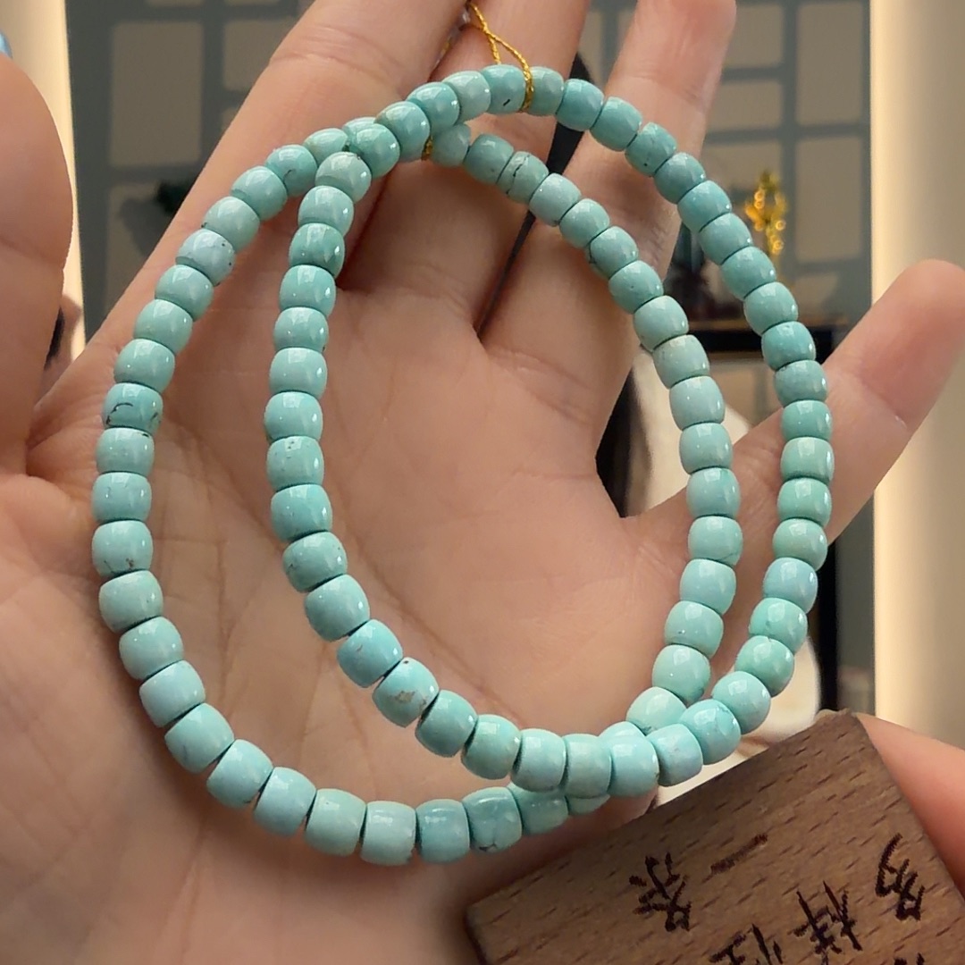 绿松石未镶嵌颈饰