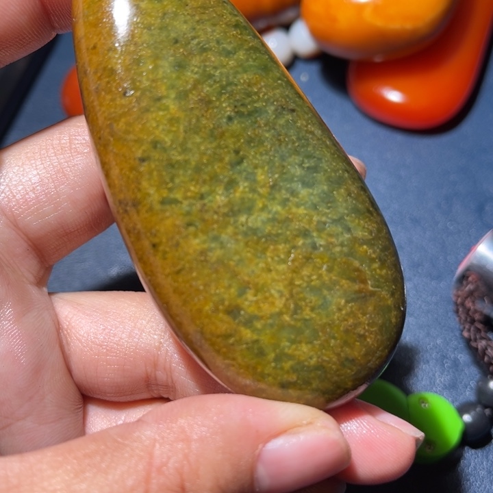 和田玉未镶嵌珠宝奇石