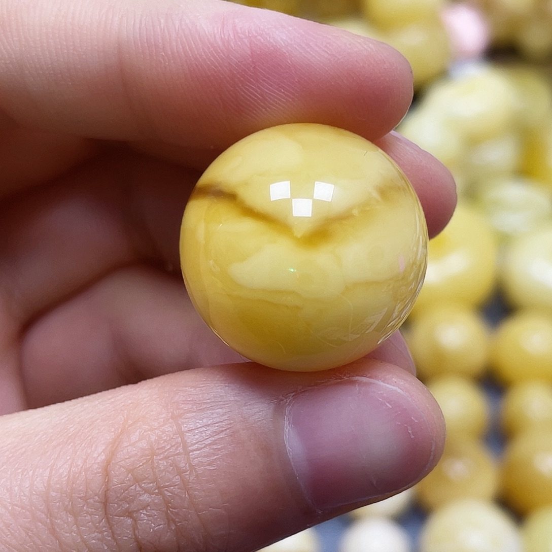 蜜蜡未镶嵌裸石22.2mm.瑕