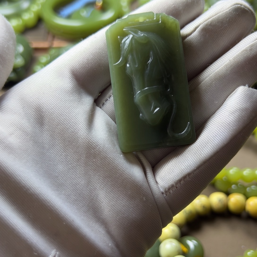 岫岩老玉（透闪石质玉）未镶嵌挂件