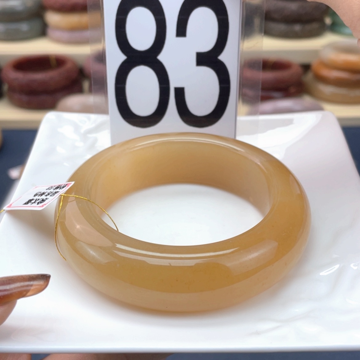 【闪购商品】石英质玉手镯未镶嵌