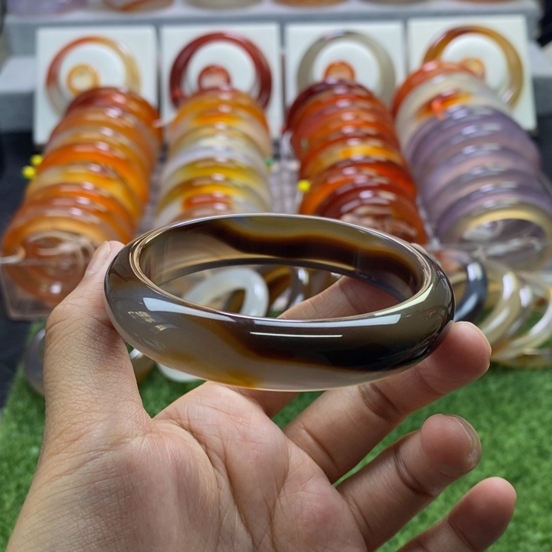 手镯玛瑙/玉髓未镶嵌